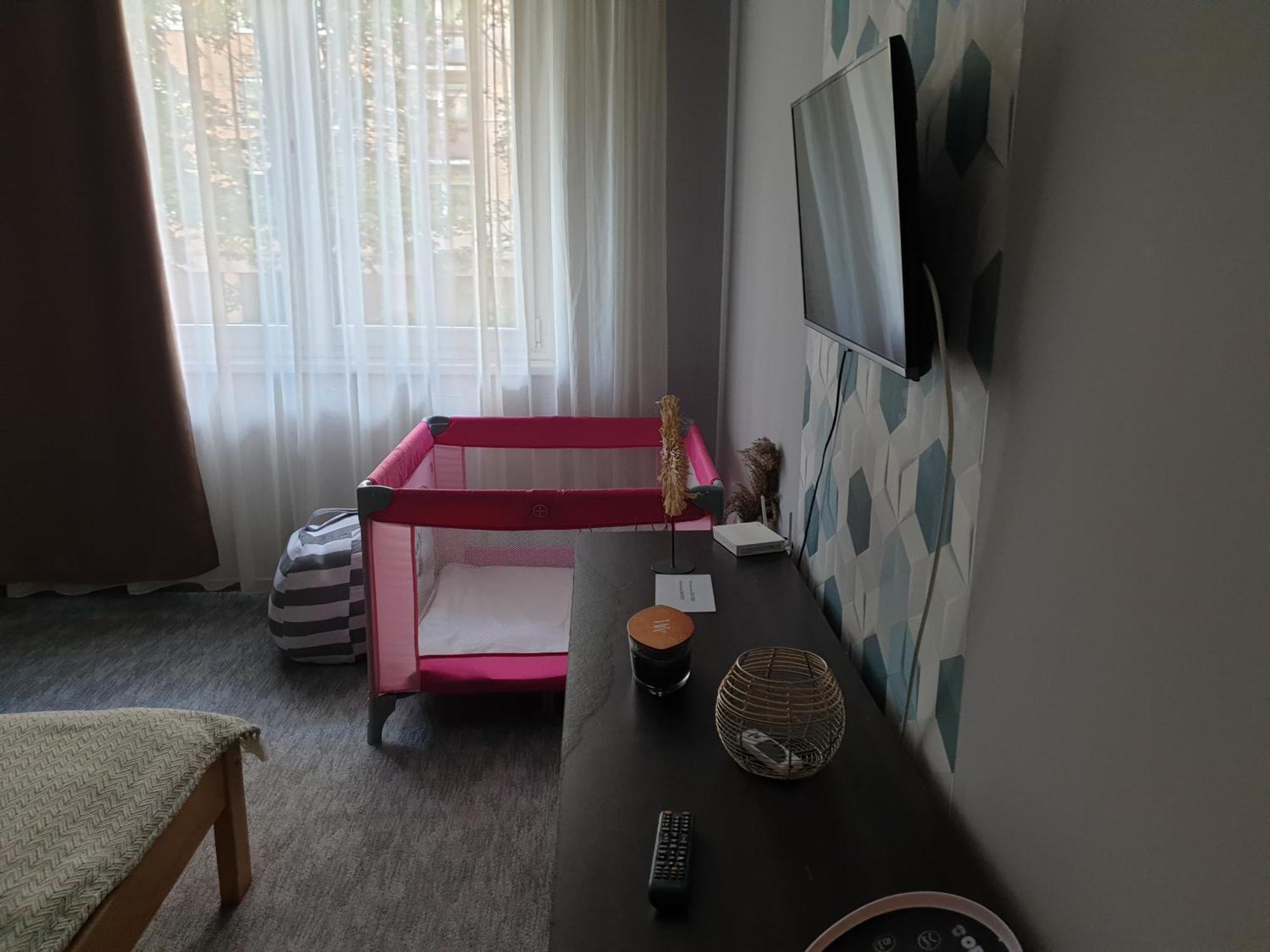 Dora Apartman Best Location & Free Parking Debrecen Eksteriør bilde